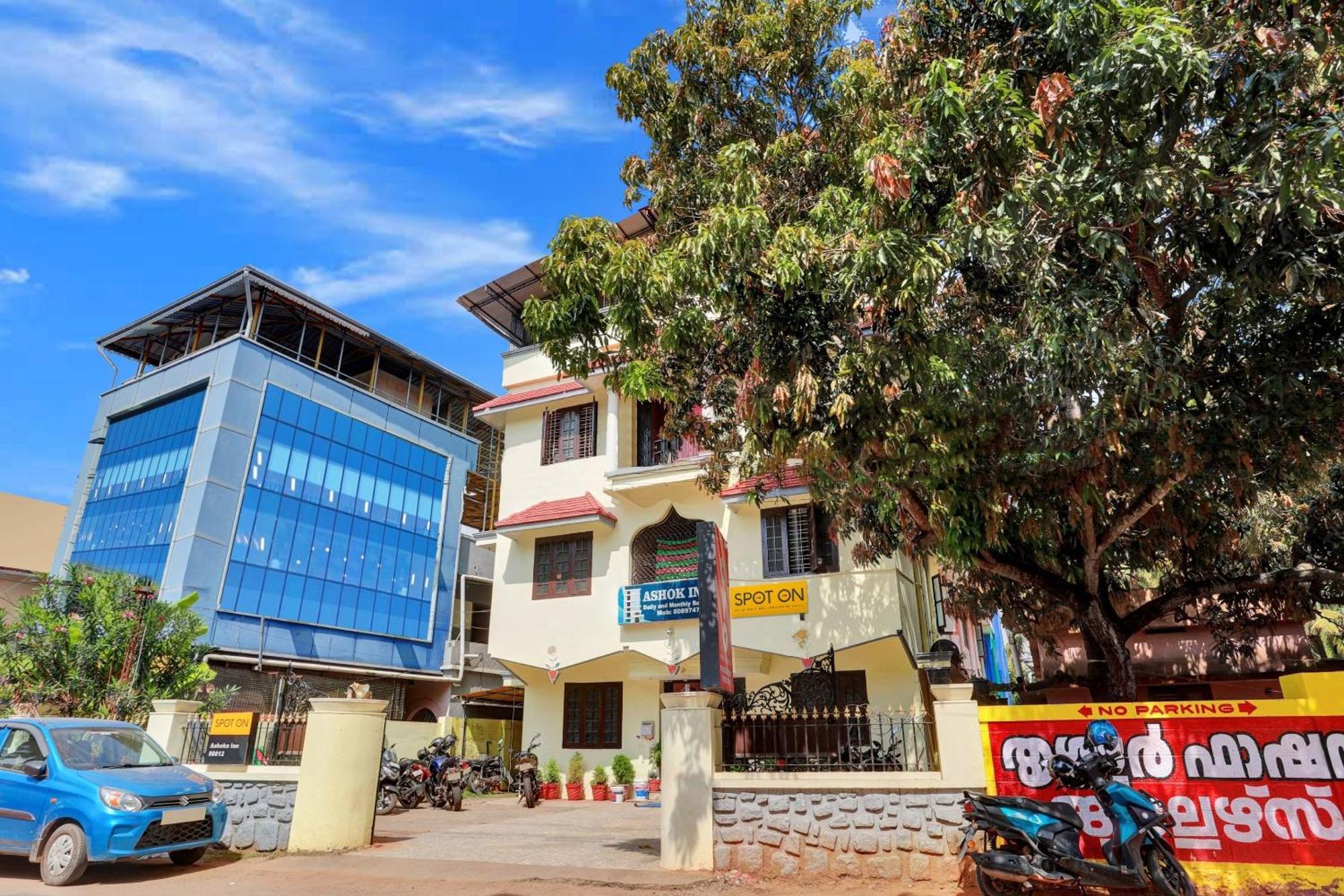Hotel O Ashok Inn Kazhakuttam Exterior foto