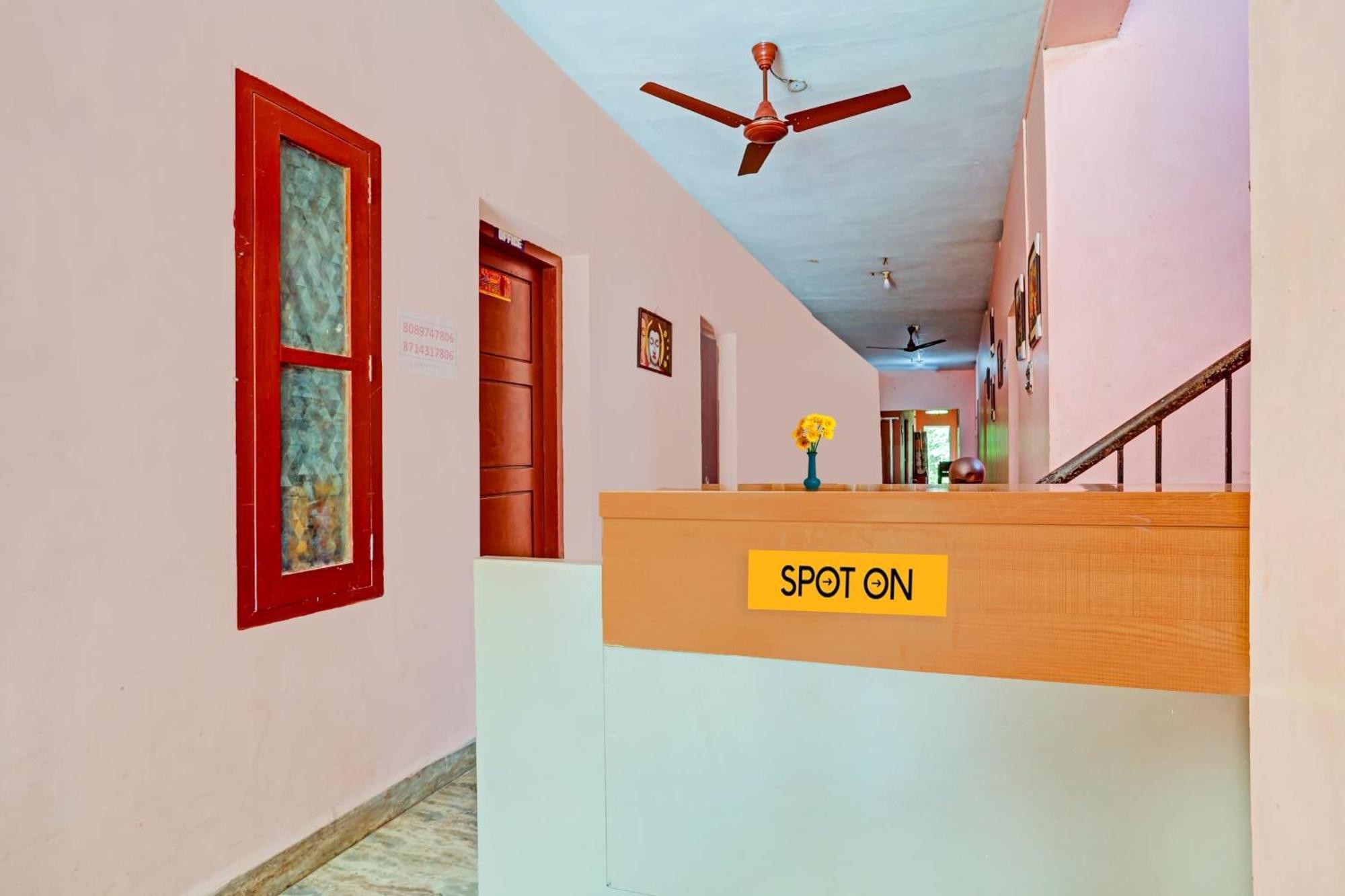 Hotel O Ashok Inn Kazhakuttam Exterior foto